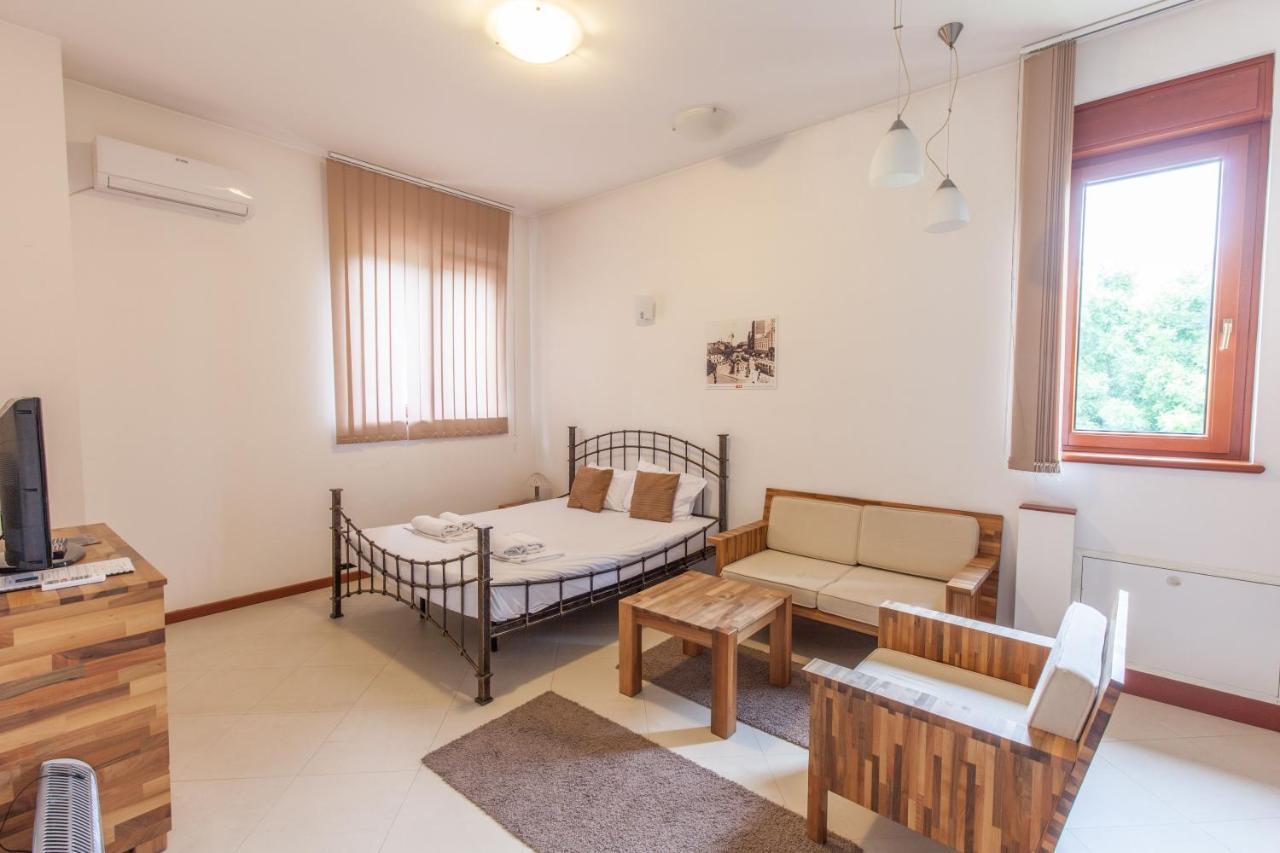 The Belgrade Hills Rooms And Suites Eksteriør bilde